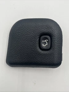 Jeep Dodge 2007-2025 interruptor de puerta trasera botón de puerta levadiza L01646003 OEM - Imagen 1 de 4