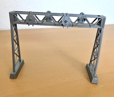 Model Power N Scale Train Track Railroad Signal Plastic Bridge Only - Image 1 of 2