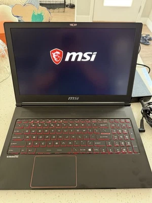 Portátil para juegos MSI GS63VR Stealth Pro-230 Foto 1 de 4