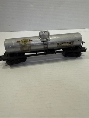 LIONEL POSTWAR O GAUGE SILVER SUNOCO SINGLE DOME TANK CAR SUNX #6555 - EX - Image 1 of 4