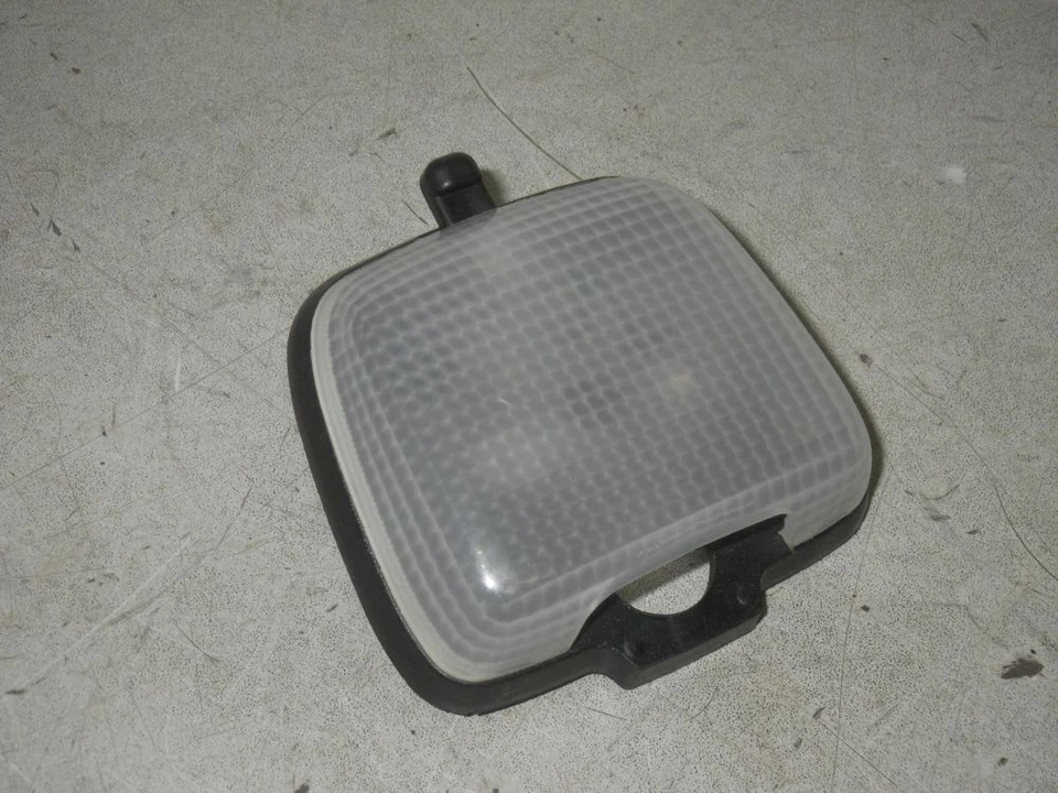 Luz interior cielo delantero DAIHATSU CUORE VI (L7_) 1.0I - Imagen 1 de 1