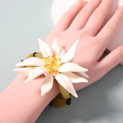 Pulsera con dije de flores de resina blanca de doble capa apilable joyas para mujer Foto 1 de 4
