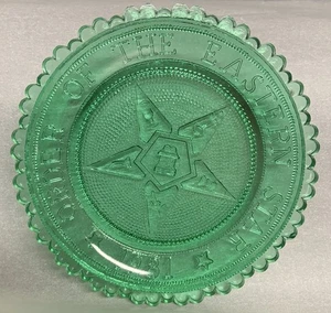 Piatto Tazza Vetro Vintage Pairpoint Ordine della Stella Orientale 1981 Piatto Verde 3,5” in - Foto 1 di 14
