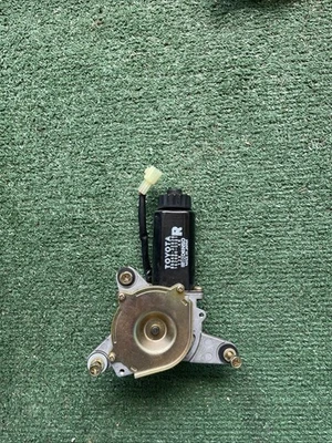 Motor cinturón de seguridad lateral pasajero Toyota Camry 1988 fabricante original usado Foto 1 de 2