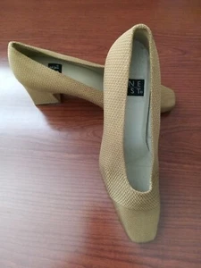 NINE WEST Tan Women Size 7 M Square Toe LEATHER Sole Block Heels Shoes - Picture 1 of 8