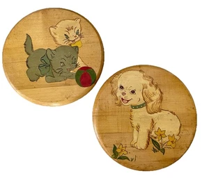 2er Set Vintage Holztafeln 7 1/2" Durchmesser Kinderzimmer Deko süße Kätzchen Welpen - Bild 1 von 7