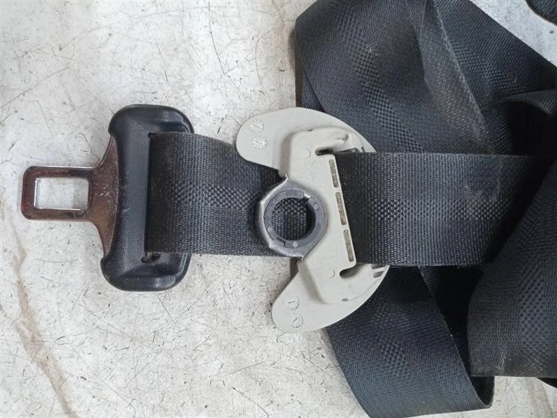 Used Front Left Seat Belt Front fits: 2015 Toyota Prius bucket Prius C VIN B3 7t Foto 1 de 4