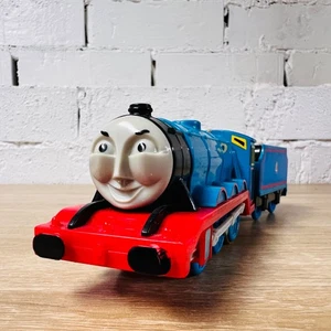 Gordon - Thomas the Tank Motorised Battery Trackmaster TOMY Plarail Trains - Picture 1 of 17