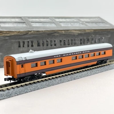 Con-Cor 4071R Milwaukee Road Smoothside Diner Passenger Car N Scale - Image 1 of 4