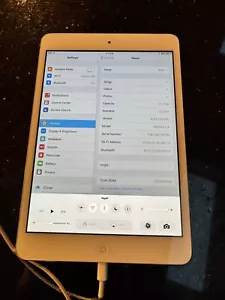 Apple iPad mini 2 7.9'' 16GB Wi-Fi Tablet - White - Picture 1 of 3