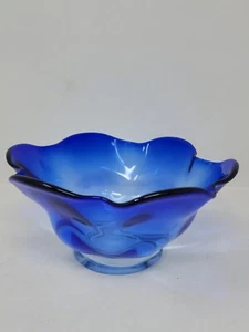 Cobalt Blue Ruffled Glass Bowl Art Footed Etched Signed Numbered 8.25" - Imagen 1 de 5