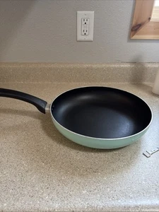 Martha Stewart Everyday 12" Fry Pan Heavy Duty NonStick Aluminum -Factory Second - Picture 1 of 9
