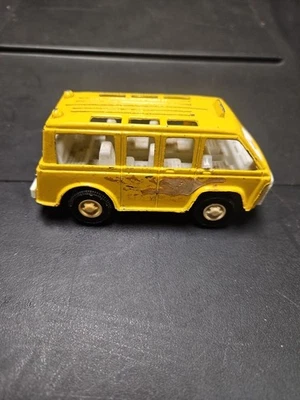 Vintage TootsieToy Diecast Yellow SCHOOL BUS VAN Model Toy ~ 1970 Made In USA - Image 1 of 4