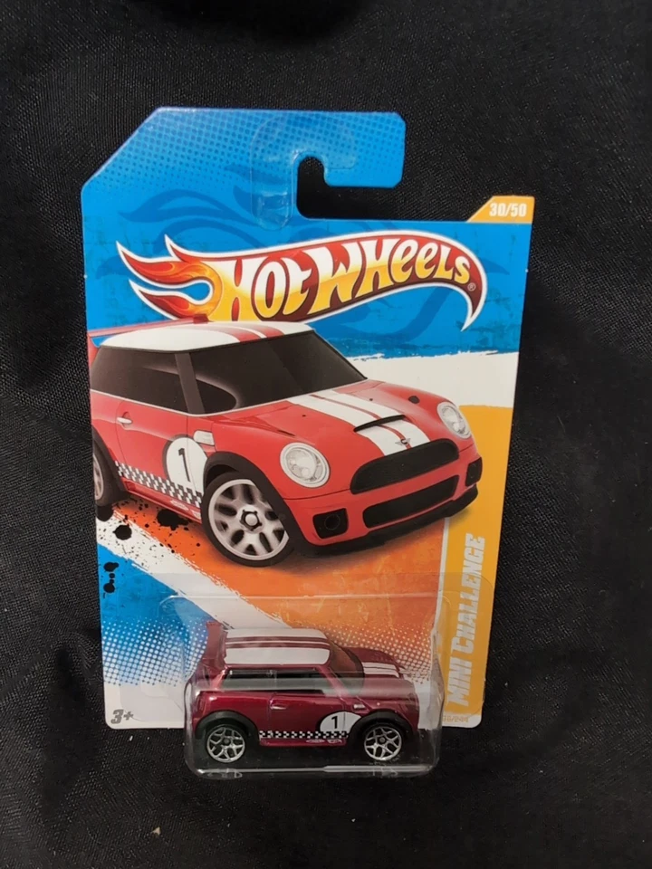 Mini Challenge 30/50 New Models Red 2011 Hot Wheels - Image 1 of 4