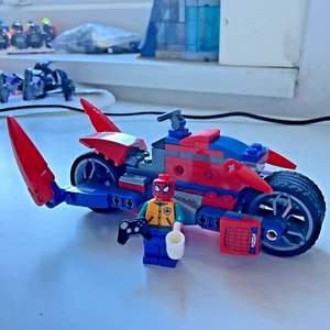 Complete LEGO Marvel Spiderman Bike Motorcycle + Minifigure from Doc-Oc Lego Set - Picture 1 of 3