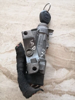 Volkswagen Sharan 2007/Ignition Switch with Key/4B0905851B - Image 1 of 4