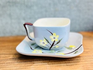 Vintage Mid-Century WEIL WARE California Pottery BLOSSOM CELADON CUP & SAUCER - Picture 1 of 11