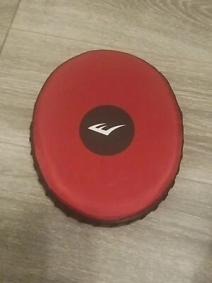 Everlast Unisex Punch Red 1 MIT Pad Boxing Gym Training MMA - Image 1 of 4