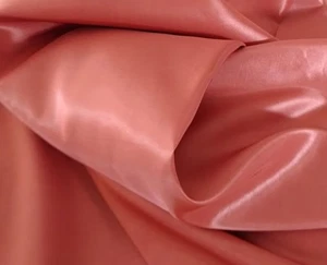 Koralle Lachs Taft 100 % Polyester 59/60" breit per Yard. Gratis Swatches. - Bild 1 von 1
