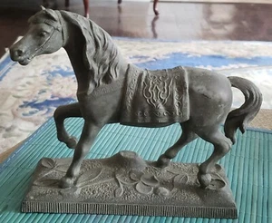 VINTAGE-ANTIQUE VERY DETAILED METAL HORSE SCULPTURE - Picture 1 of 11