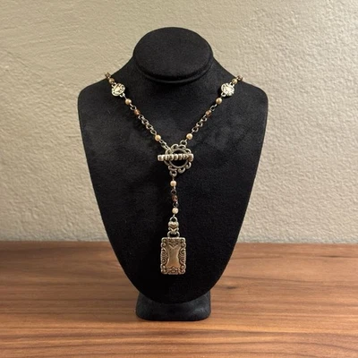 Collar de palanca Brighton vintage marco de desplazamiento colgante plata Foto 1 de 4