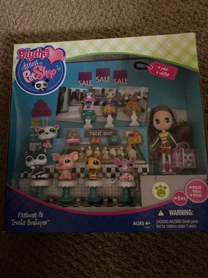 Blythe Littlest Pet Shop Fashions & Treats Boutique Pets #2203-2206 #2298 #B29 - Image 1 of 4