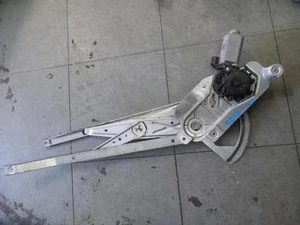 RENAULT MEGANE LEFT FRONT WINDOW REG & MOTOR 05/01-10/04 - Picture 1 of 1