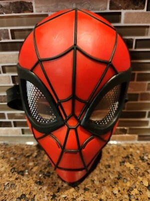 Máscara de plástico duro Hasbro Spider-Man con correa ajustable Marvel Foto 1 de 4