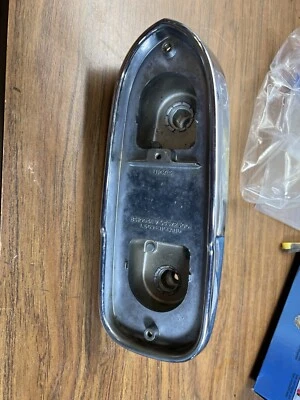 Luz trasera Triumph TR4 TR250 OEM L669 Lucas #1 54572500 Foto 1 de 4