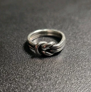 Anillo nudo de plata esterlina James Avery Lovers talla 6,5 - Imagen 1 de 6