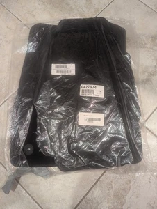 LB5B-S130D00-AG3JA6 OEM 4 Piece Black Floor Mat Set Ford Explorer 2021-2025 NEW - Bild 1 von 2