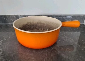 Olla cacerola de hierro fundido naranja 22 cm vintage Cousances Le Creuset Francia - Imagen 1 de 15