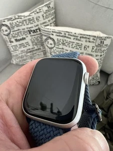 Apple Watch Series 8 45mm aluminiowa obudowa - z 1 roczną GWARANCJĄ - Zdjęcie 1 z 4