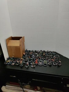 Lote de 84 figuras WizKids. Obtén todos los exactos de las fotos. Mayormente 2004 - Imagen 1 de 14