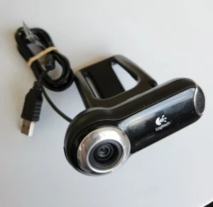 Logitech QuickCam Pro 9000 2MP HD Webcam Built-in Mic, Autofocus, Zeiss Optics - Picture 1 of 4