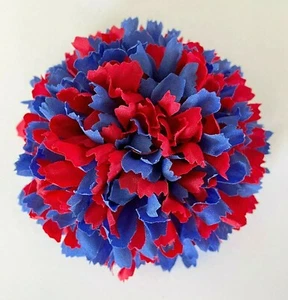 Broche broche solapa flor seda clavel rojo y azul hecho a mano de 3,5" - Imagen 1 de 2