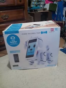 Bandai TechPet Dog for iPhone And iPod Touch, White - NEW - Picture 1 of 1