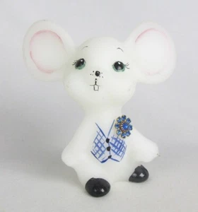 Fenton White Satin Glass Buddy Boutonniere Mouse Blue Sapphire Signed Figurine - Bild 1 von 6