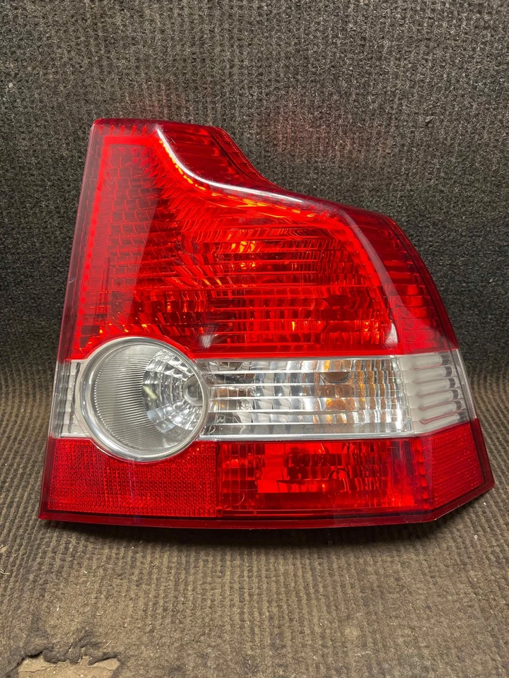 Fits 2004-2007 Volvo 40 Series Right Taillight Assembly OEM:306983479 Foto 1 de 4