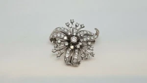 Brosche aus 18 Karat Weißgold und Vermeil mit Diamanten im Altschliff besetzt  - Bild 1 von 6