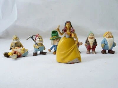 JIM Francia Personaje Disney Blanco Nieves Y Seis Enanitos Roundabout 6 De 9 CM - Imagen 1 de 4