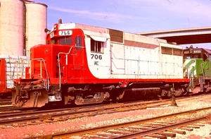 ORIGINAL KODACHROME SLIDE WISCONSIN CENTRAL GP-30 #706 MILWAUKEE (SOO LINE) 4/88 - Picture 1 of 1