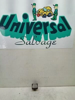 1997 Volkswagen Jetta Right Front Window Switch - Image 1 of 4