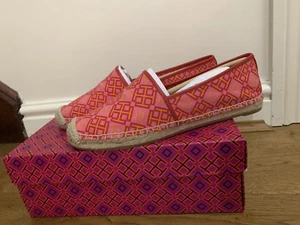 BN TORY BURCH 4T PRINT RED VOLCANO CANVAS ESPADRILLES SIZE UK 7.5 US 10 - Picture 1 of 8