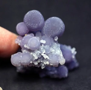 Huge spheres Grape Amethyst crystal cluster. A floater Sulawesi, Indonesia - Picture 1 of 7