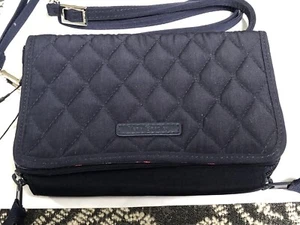 New Vera Bradley RFID 3-in-1 Crossbody in Classic Navy - Picture 1 of 16