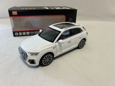 1:24 AUDI Q5 SUV Alloy Car Model Diecast & Toy Vehicle Metal Childrens Gift Kids - Image 1 of 4