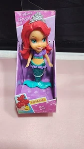 Disney Prinzessin Mini Arielle bewegliche Puppe grün Glitzer & lila Meerjungfrau Outfit - Bild 1 von 2
