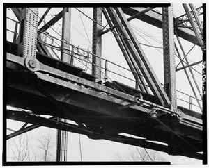 7. DETALLES DE CONEXIÓN INFERIOR DEL TRAMO DE SOBREVUELO, DESDE OESTE. - Pennsylvania - Imagen 1 de 1