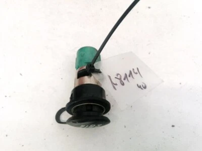 Dodge Durango 2004 Conjunto de cubierta de encendedor de cigarrillos usado, genuino #1657590-21 Foto 1 de 4